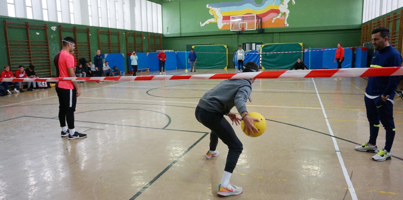Los alumnos del Instituto Sierra de Mijas participan en una jornada de deporte inclusivo 